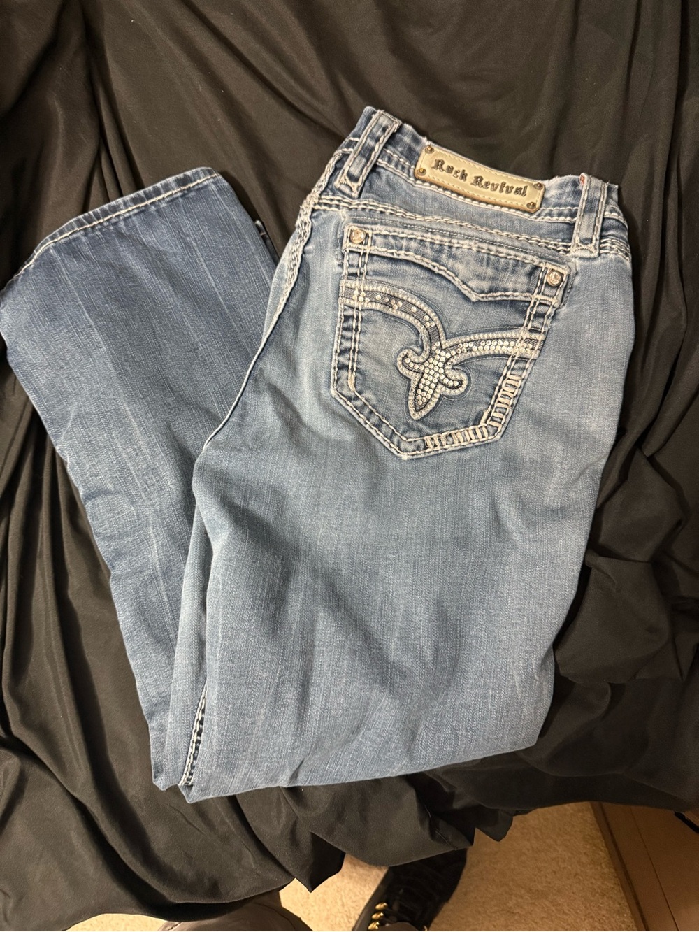 Preloved Rock Revival Vivian Womens Jeans Capri 34x23 Double stitched!